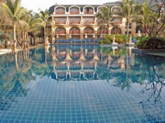  Phuket Graceland Resort 4* ( )         :